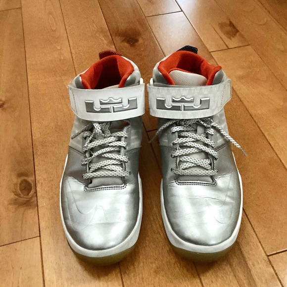 Nike Air LeBron Akronite QS GS 'All Star Galaxy' Size 6 - Picture 6 of 15